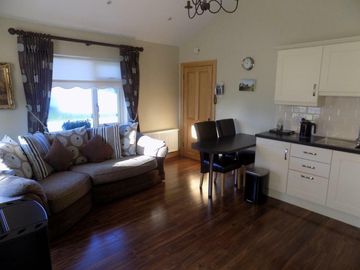 Chapel Meadow Lodge Clonard Eksteriør bilde